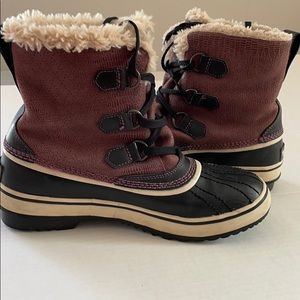 Sorel Maroon/ Burgundy “Tivoli” Boots Size 8